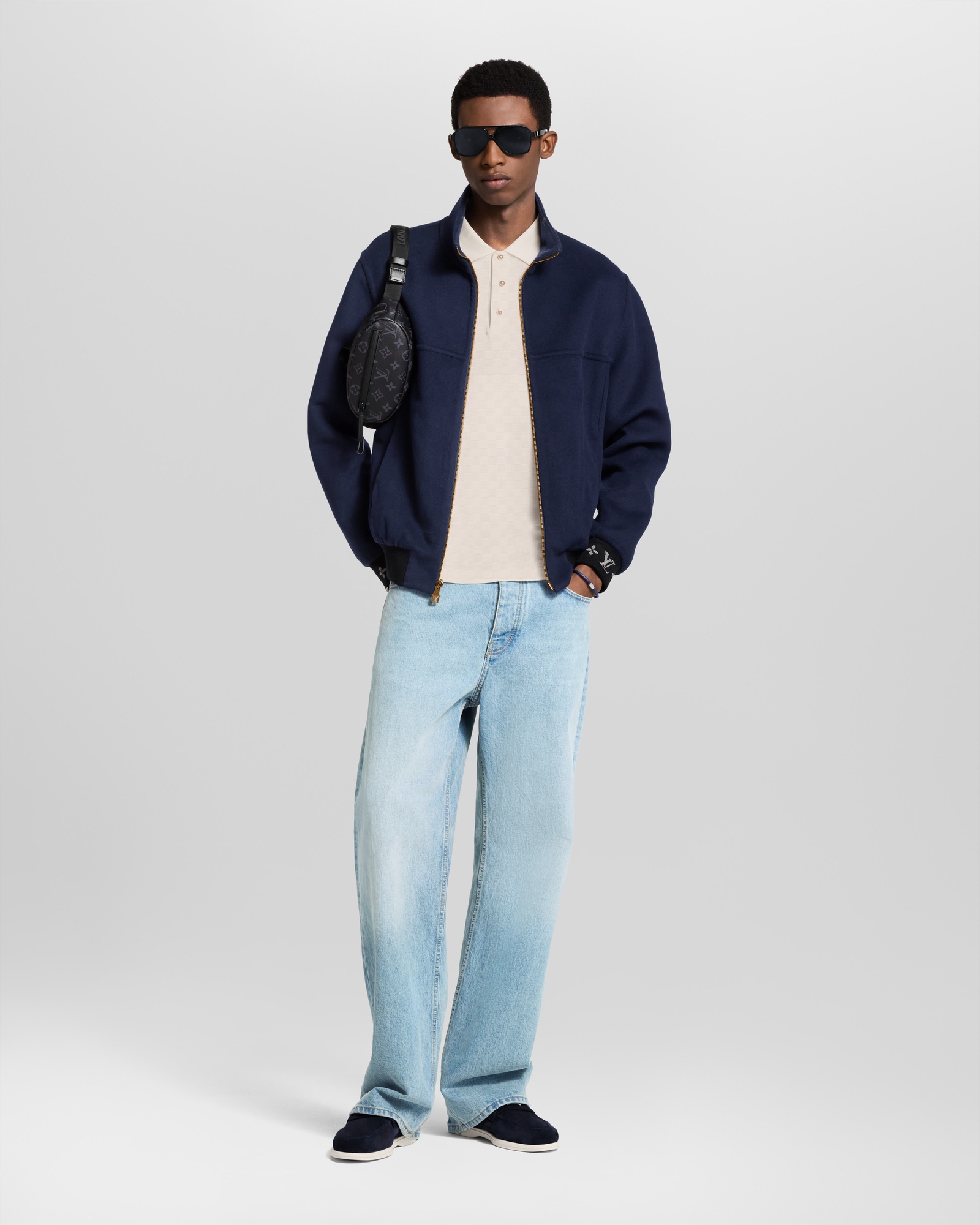 Catch Bumbag Monogram Eclipse - Bags M82777 | LOUIS VUITTON
